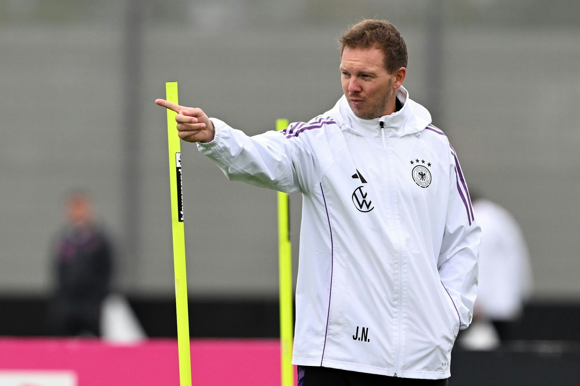 Da geht's lang zur WM: Julian Nagelsmann beim Training in Herzogenaurach.