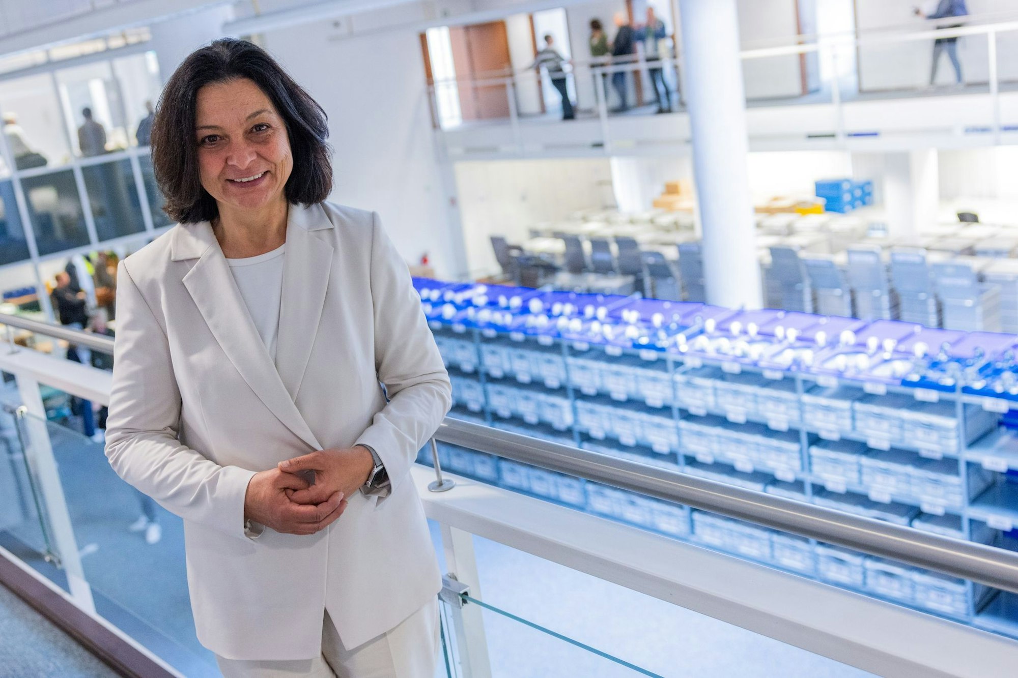 Die SPD-Oberbürgermeister-Kandidatin Nadia Khalaf zu Beginn der Neuauszählung der Stichwahl-Stimmen