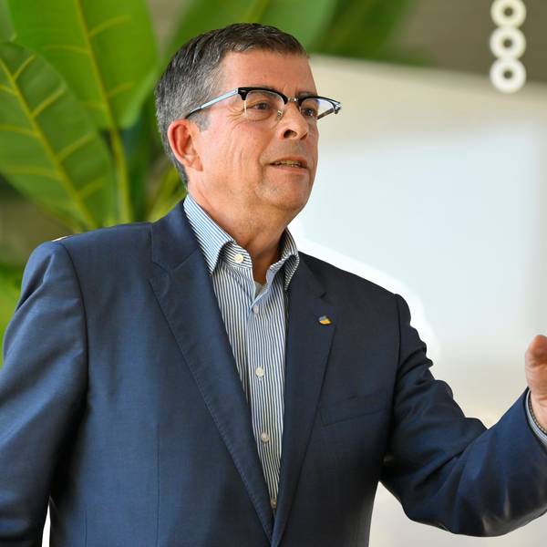 Das Bild zeigt Frank Helmenstein.