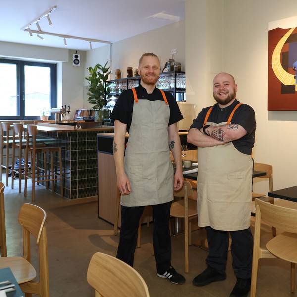 09.10.2025
Köln:
Henns Geschmackssache Warum das „Kluth“ ein Kleinod in Ehrenfeld ist
Kevin Rademacher und Hannes Radeck
Hansemannstr. 33
Foto: Martina Goyert
