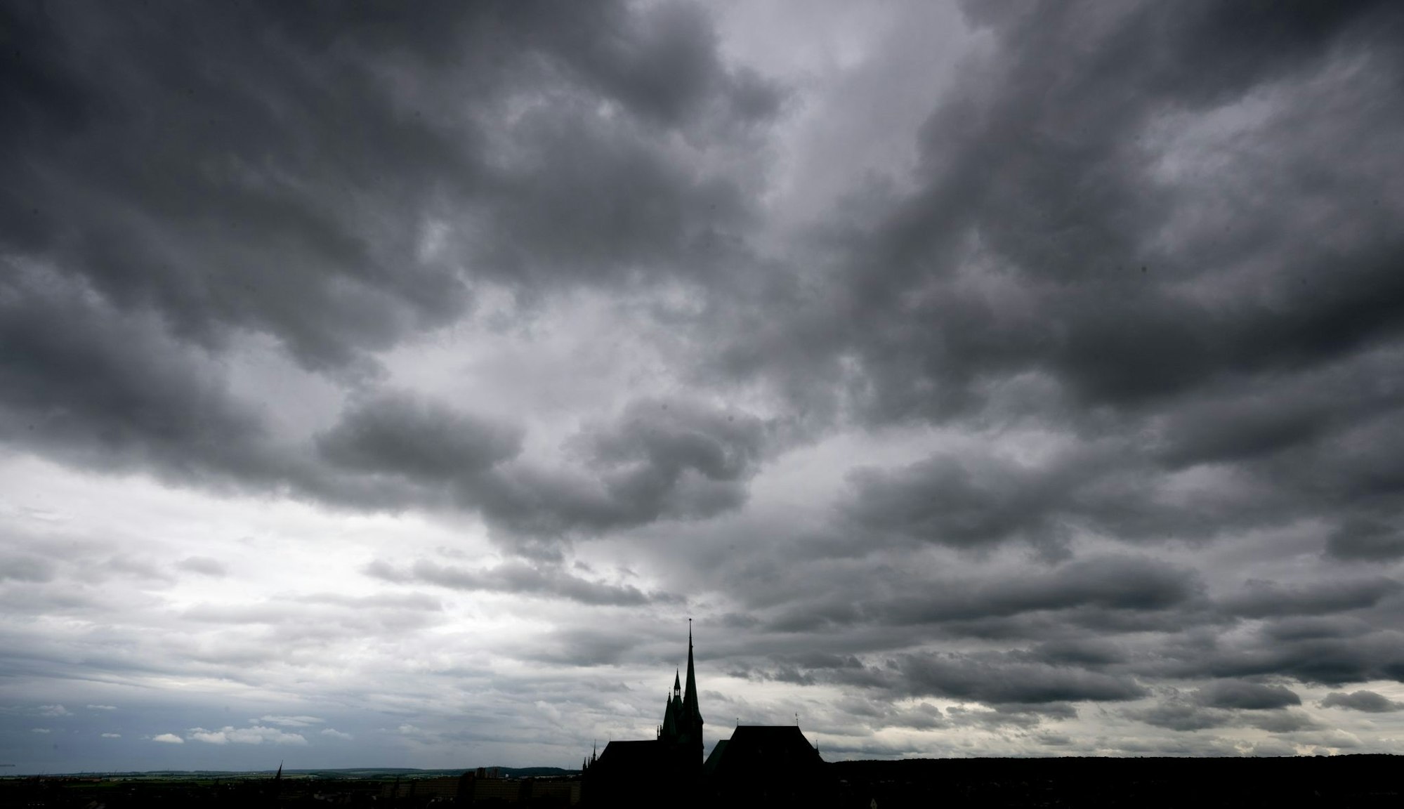 Mehrere Bistümer haben eine Untersuchung zu ritueller Gewalt durch Netzwerke in der katholischen Kirche vorgestellt. (Archivbild)