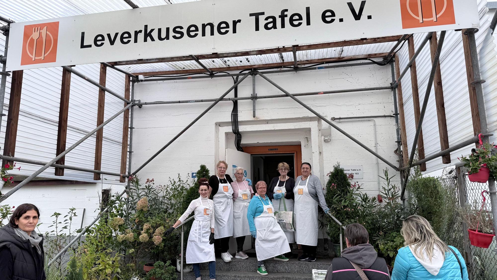 Die Wiesdorfer Ausgabestelle der Leverkusener Tafel im alten Flerserbunker in der Dönhoffstraße