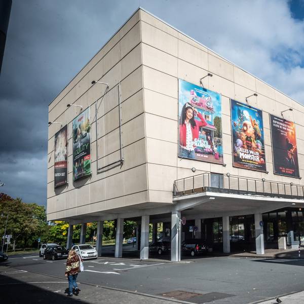 „Große Themen auf großer Leinwand“ im Kommunalen Kino der VHS im Forum, im Wiesdorfer Kinopolis und im Opladener Scala versprechen die Veranstalter