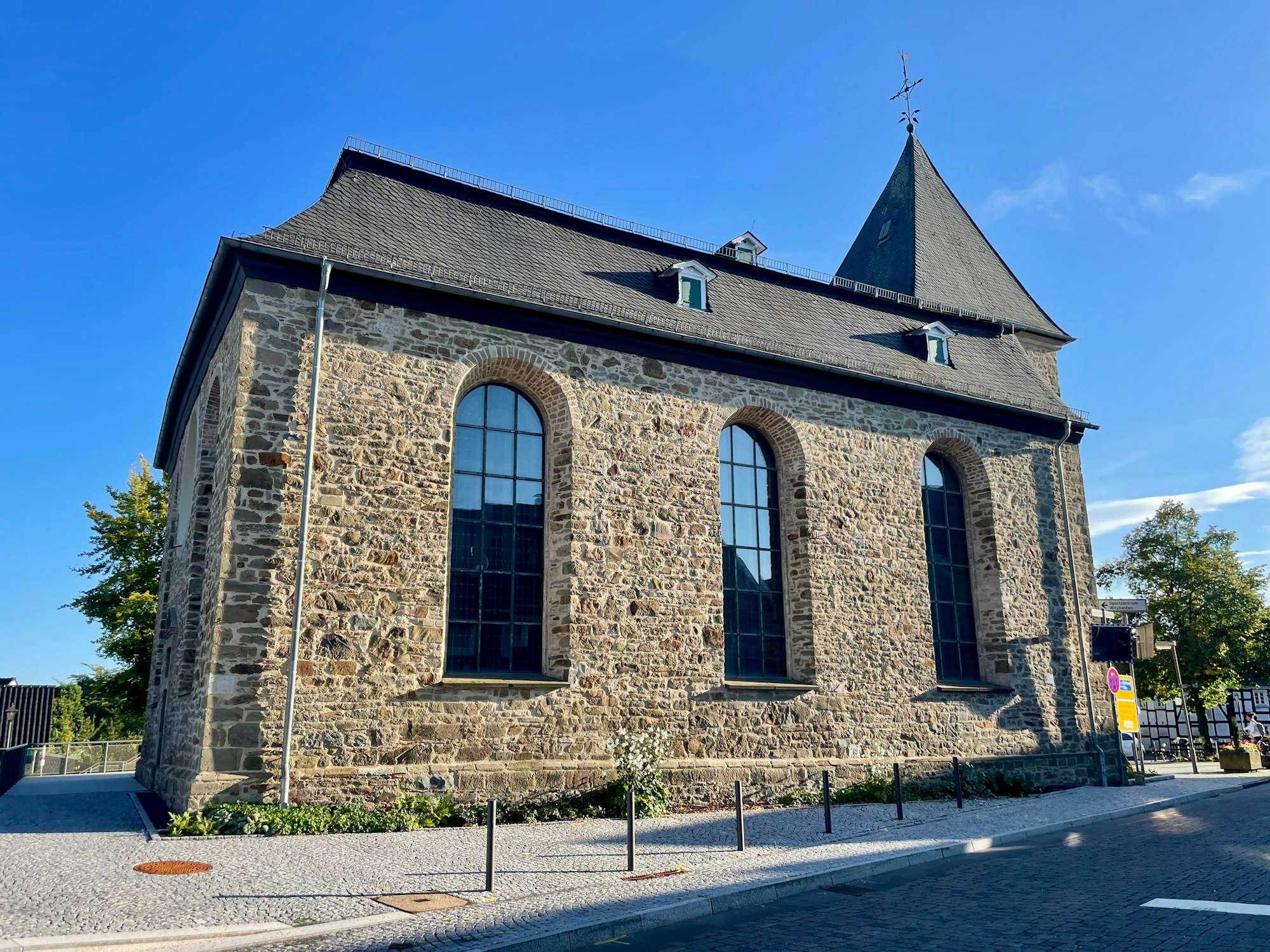 Der Alte vom Berg, die evangelische Kirche Witzhelden.