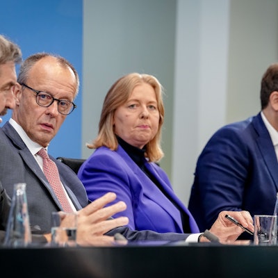 Markus Söder (v.l.n.r.), Friedrich Merz, Bärbel Bas und Lars Klingbeil geben am Donnerstag (9. Oktober) eine Pressekonferenz nach dem Koalitionsausschuss im Bundeskanzleramt.