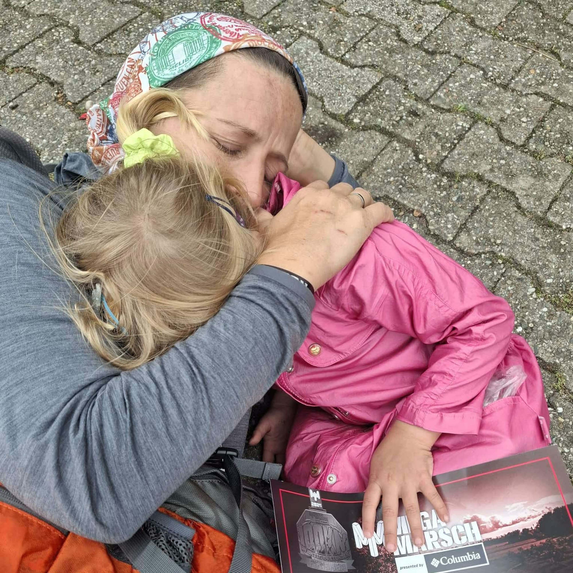 Annika Plänker aus Windeck macht extreme Weitwanderungen
Vor dem Start und nach dem Lauf.