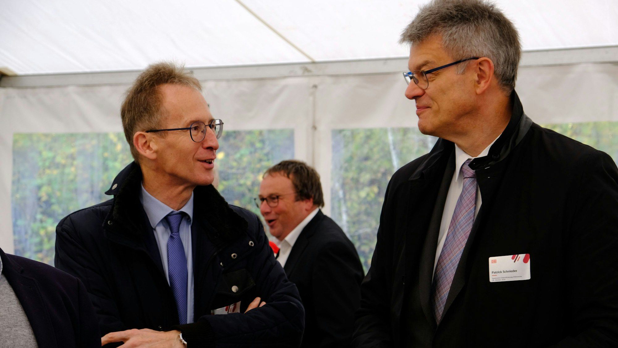 Bundestagsabgeordneter Detlef Seif und Minister Patrick Schnieder im Gespräch