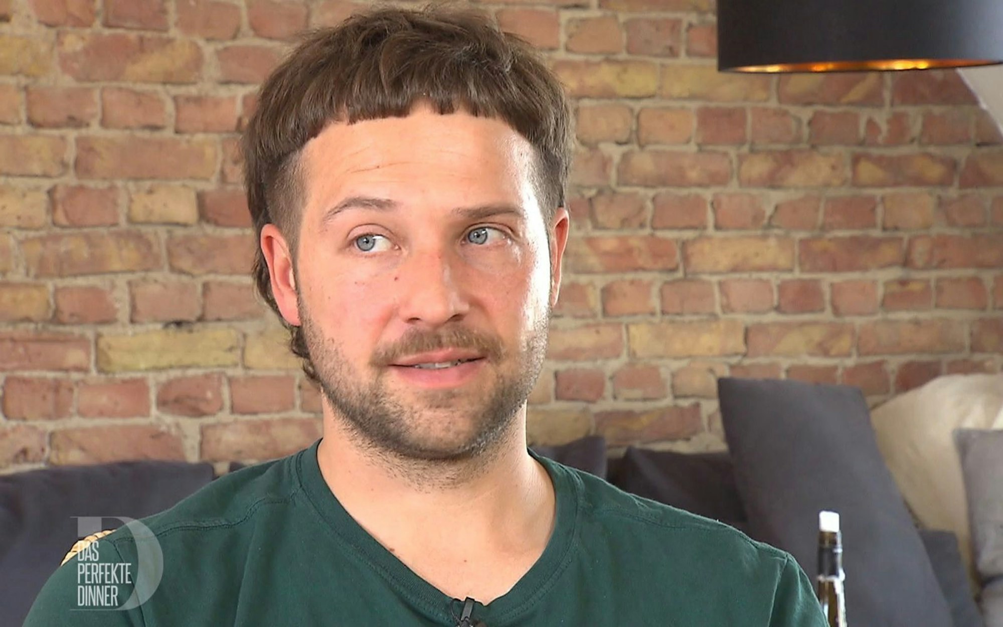 Dustin (34) steht unter Druck: Bereits 2023 gewann seine Frau Reva „Das perfekte Dinner“. (Bild: RTL)