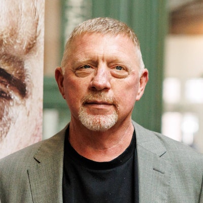 Boris Becker posiert bei der Vorstellung seines Buchs.