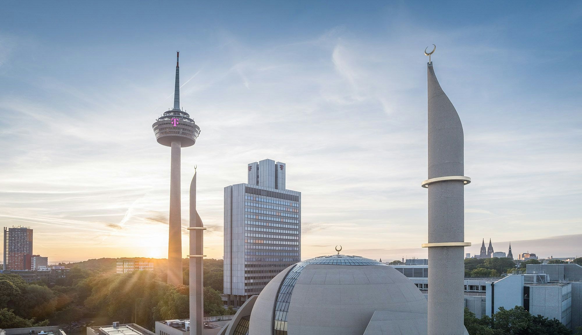 Nur in der Ehrenfelder Zentralmoschee wird bisher über kleine Lautsprecher zum Freitagsgebet gerufen.