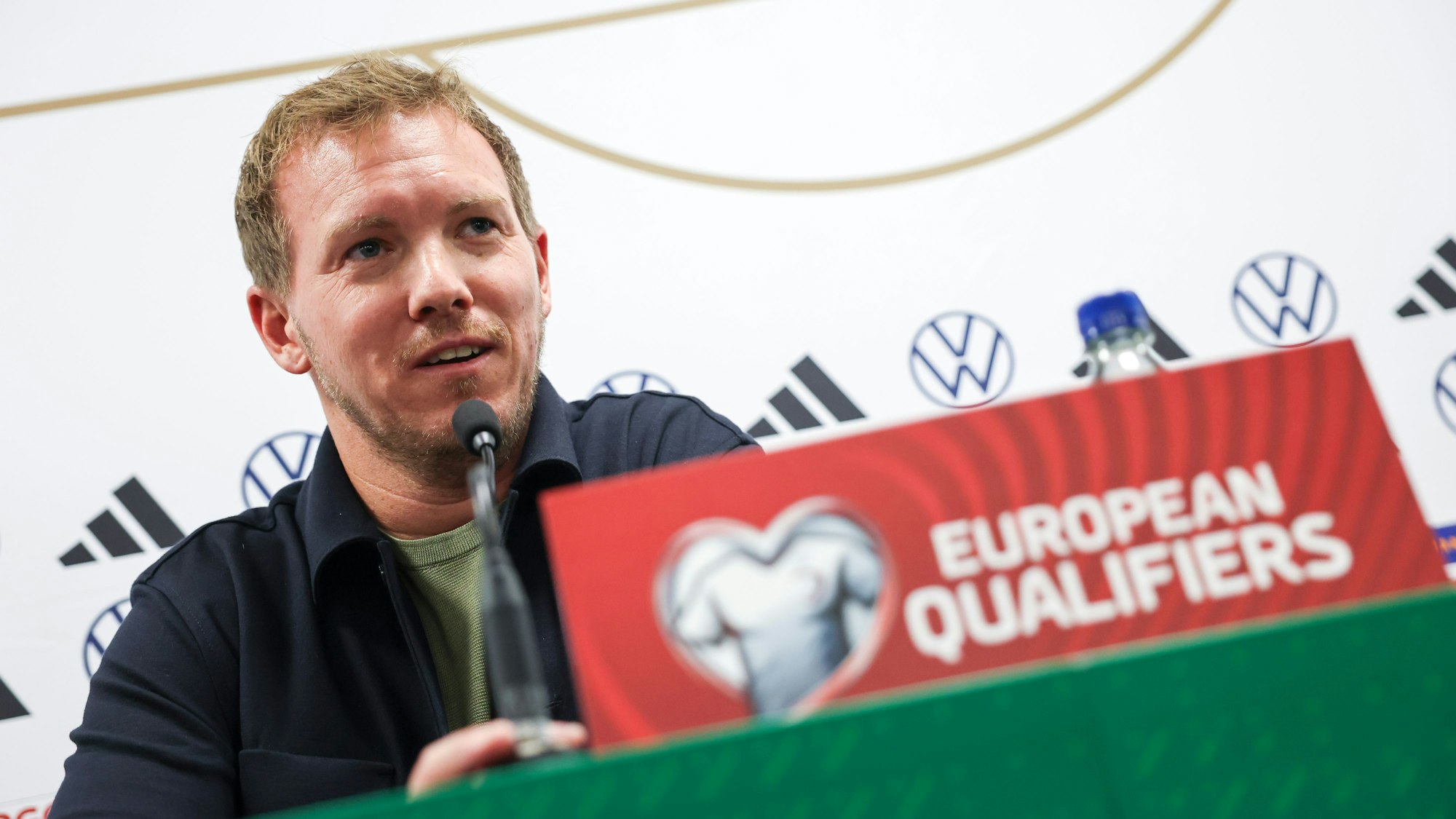 Julian Nagelsmann auf der PK.