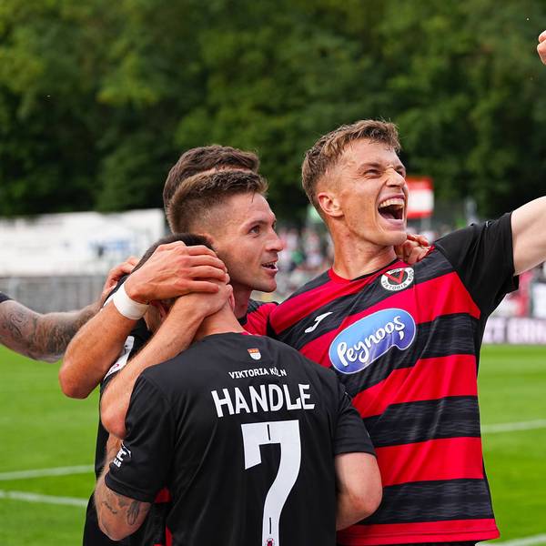 03.08.2025, xydrx, Fußball, 3.Liga, Viktoria Köln - FC Schweinfurt 05, Saison 2025 2026, Sportpark Höhenberg: Torjubel nach dem Tor zum 2:0 für Viktoria Köln durch Torschütze Simon Handle Viktoria Köln 7 zusammen mit David Otto Viktoria Köln 10 DFB regulations prohibit any use of photographs as image sequences and or quasi-video. Nordrhein-Westfahlen Deutschland *** 03 08 2025, xydrx, Fußball, 3 Liga, Viktoria Köln FC Schweinfurt 05, Saison 2025 2026, Sportpark Höhenberg Torjubel nach dem Tor zum 2 0 für Viktoria Köln durch Torschütze Simon Handle Viktoria Köln 7 zusammen mit David Otto Viktoria Köln 10 DFB regulations prohibit any use of photographs as image sequences and or quasi video Nordrhein Westfahlen Deutschland