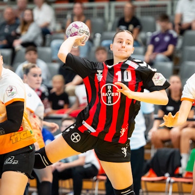 Sophia Cormann Bayer Leverkusen,No.10 beim Wurf DEU, Leverkusen 31.08.2025 Handball, 2. Bundesliga Frauen 2025/2026, 1. Spieltag, Bayer 04 Leverkusen - VfL Waiblingen *** Sophia Cormann Bayer Leverkusen,No 10 on throw DEU, Leverkusen 31 08 2025 Handball, 2 Bundesliga Women 2025 2026, 1 Matchday, Bayer 04 Leverkusen VfL Waiblingen
