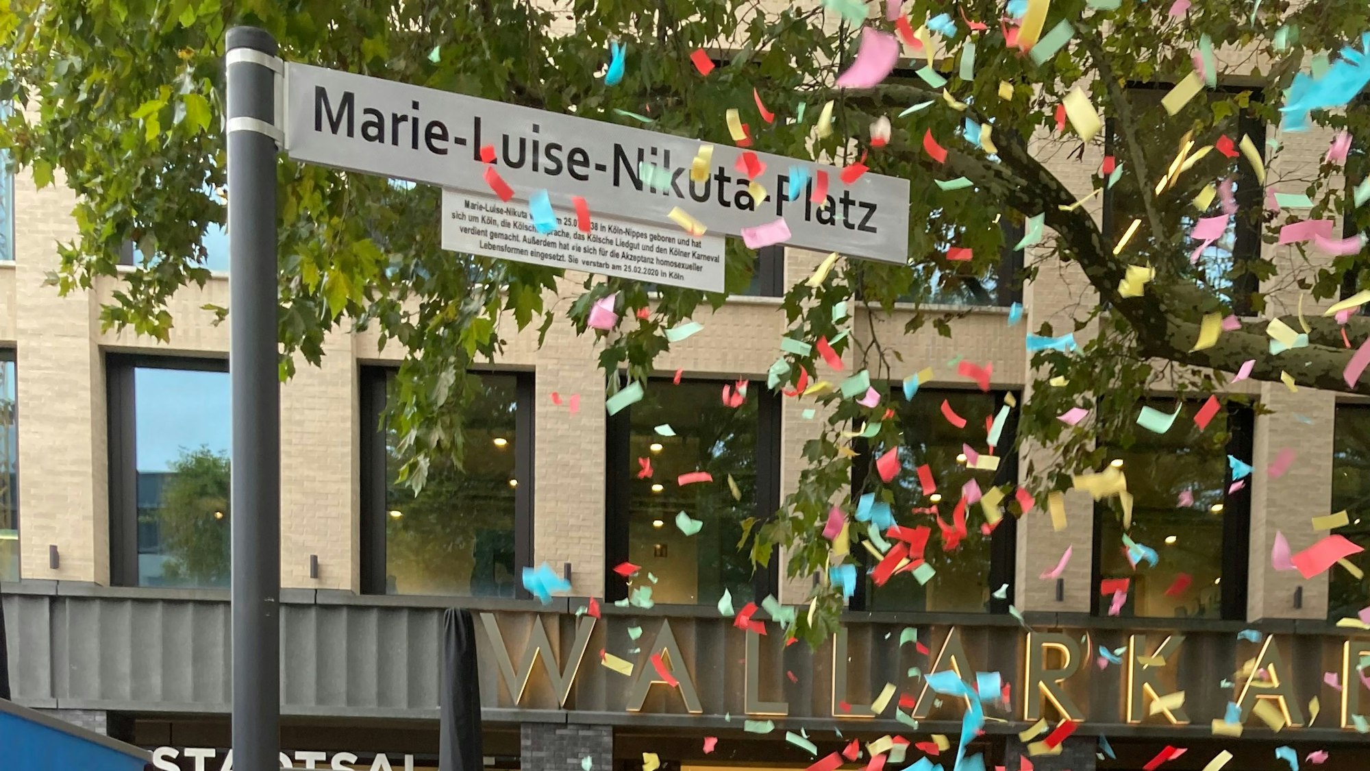 Das Schild an dem neu eingeweihten Marie-Luise-Nikuta-Platz.
