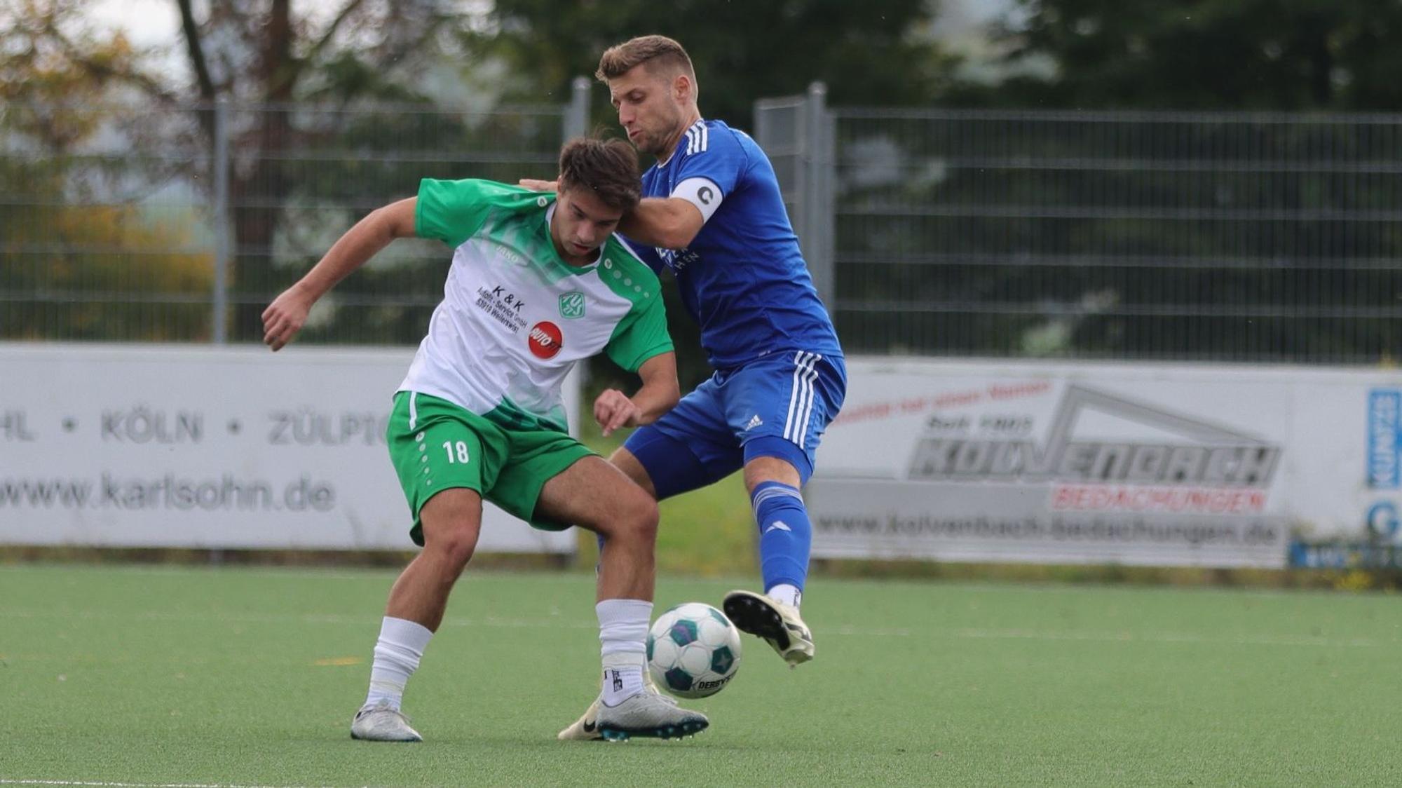 Das Bild zeigt eine Spielszene aus dem Derby zwischen Vernich und Weilerswist.