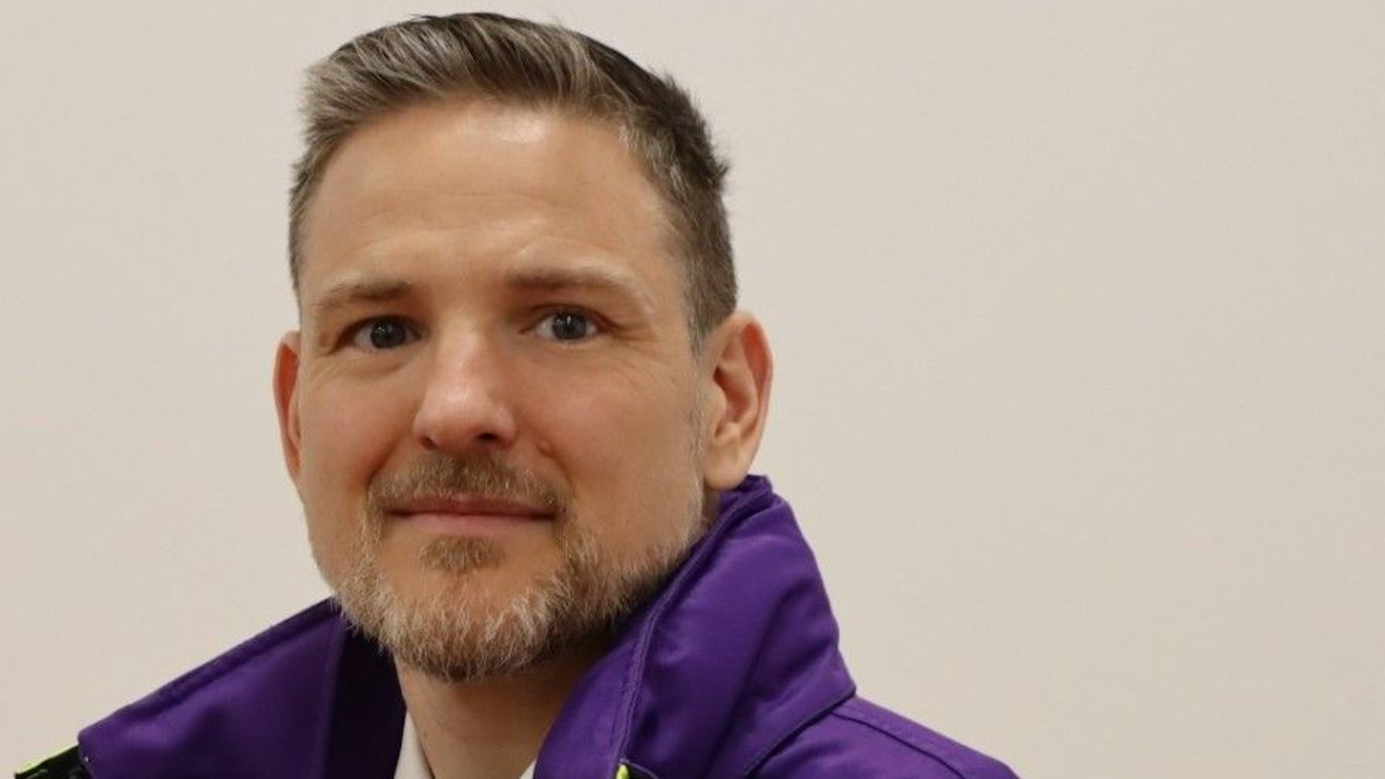 Robert Hölterhof koordiniert das PSU-Team der Feuerwehr Köln. Es hilft EInsatzkräften nach besonders belastenden Ereignissen.