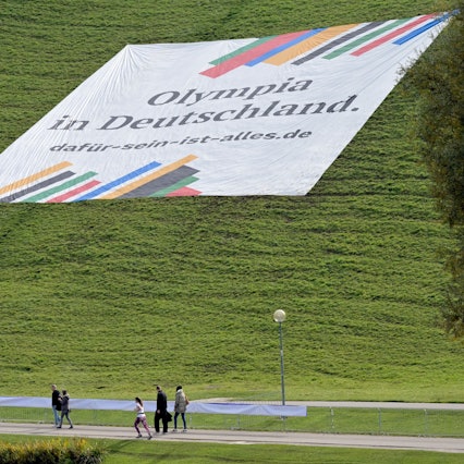 Mit dem Motto „Dafür sein ist alles“ will der DOSB für die Olympischen Spiele in Deutschland werben: Neben Rhein-Ruhr wollen auch Berlin, Hamburg und München Austragungsort sein.