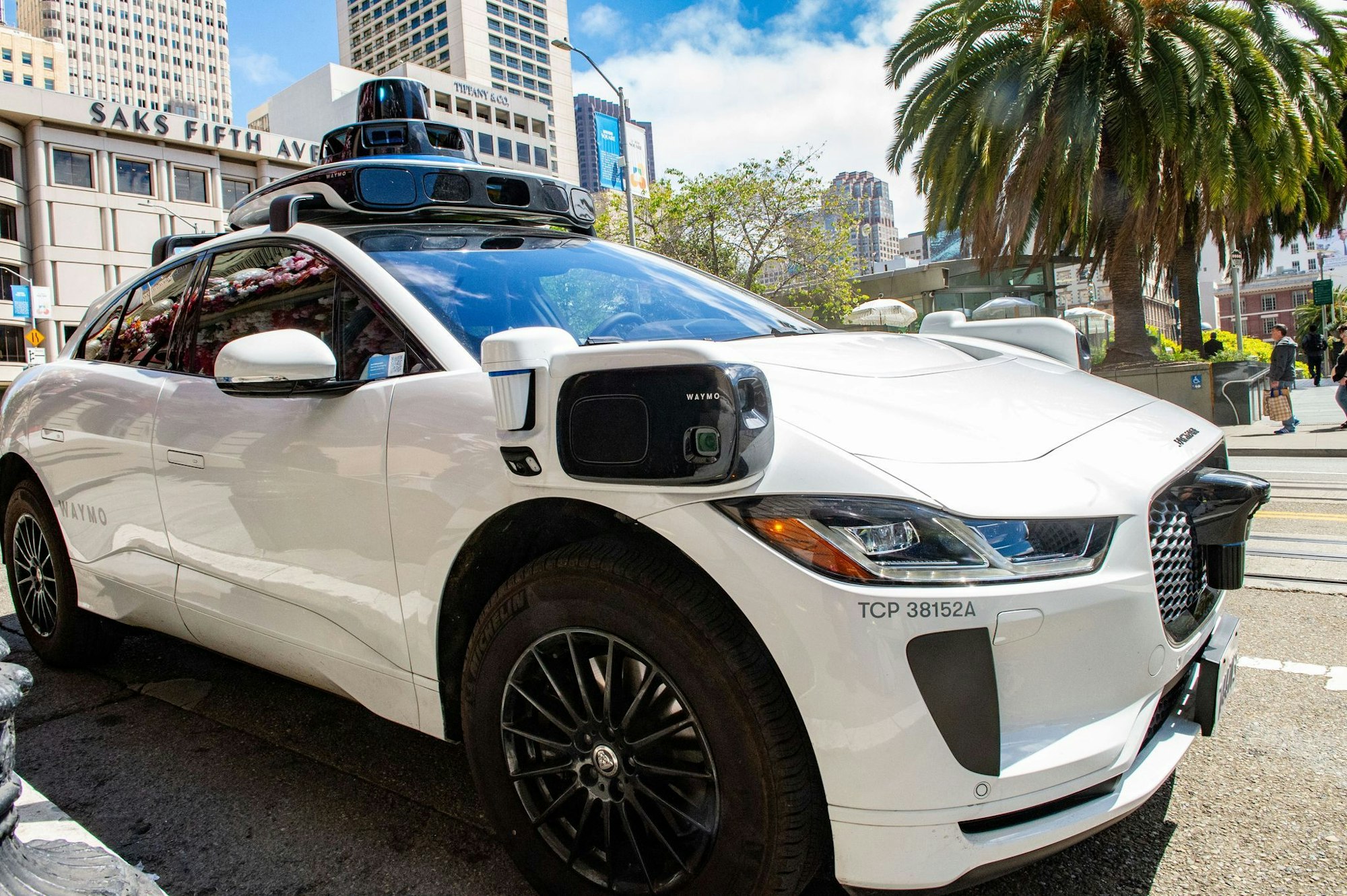Waymo setzt aktuell umgebaute Elektroautos der britischen Marke Jaguar ein. (Archivbild)