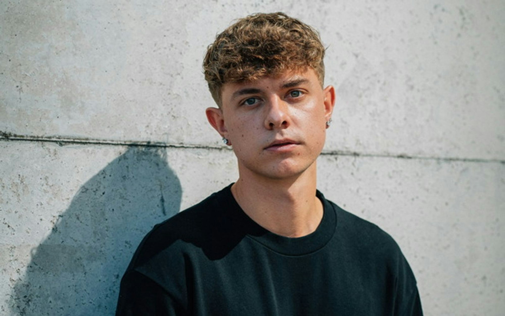 Mit 13 Jahren lud Jonas Ems sein erstes Video auf YouTube hoch. Heute hat er fast drei Millionen Follower auf der Plattform. (Bild: Jonas Ems / Privat)