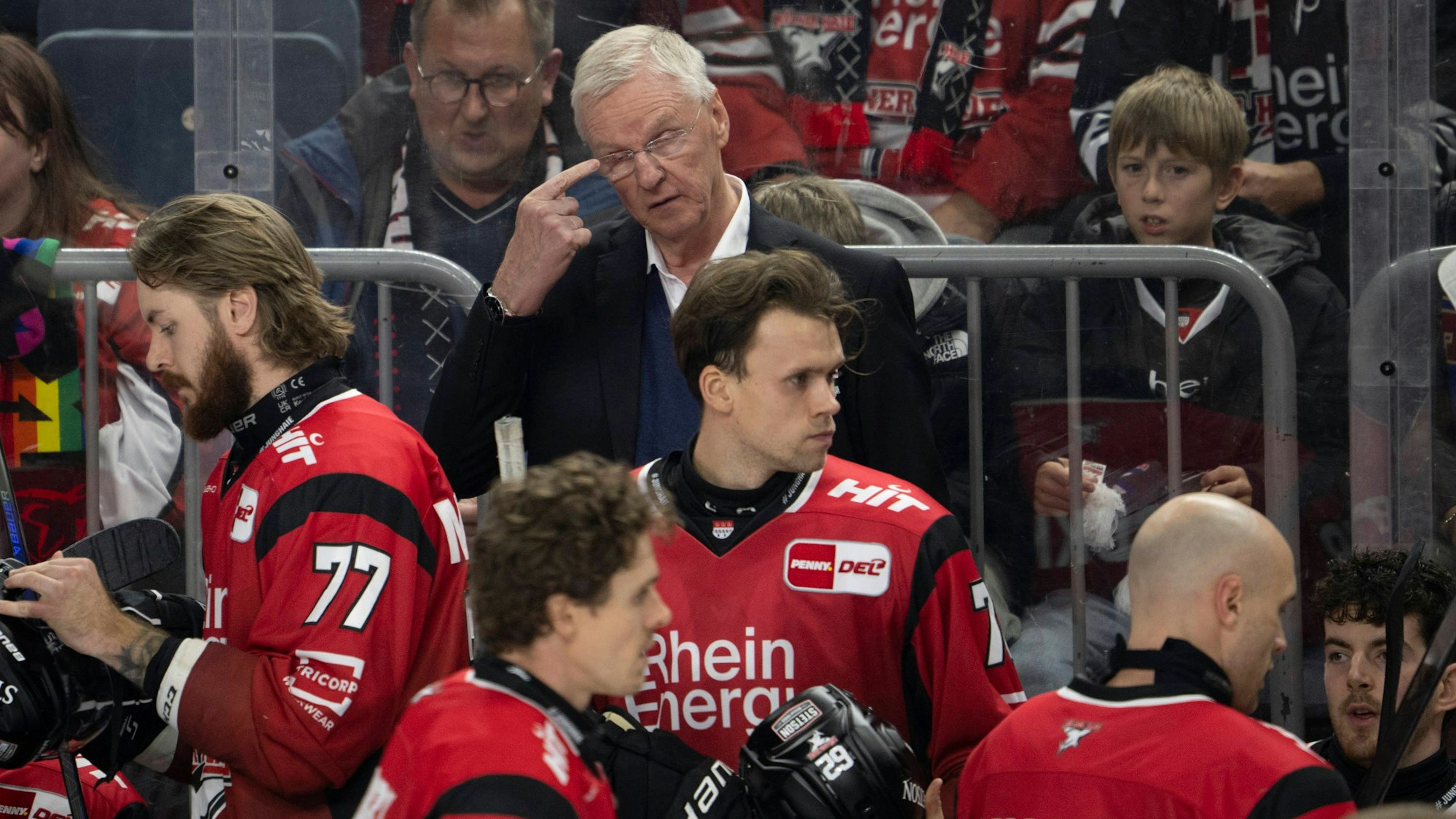 PENNY DEL 1 Kölner Haie - ERC Ingolstadt Köln, 10.10.2025 Kari Jalonen Kölner Haie, Head Coach PENNY DEL 1 Kölner Haie - ERC Ingolstadt am 10.10.2025 in der Lanxess Arena in Köln Deutschland. Copyright: xBEAUTIFULxSPORTS/AndreasxDickx