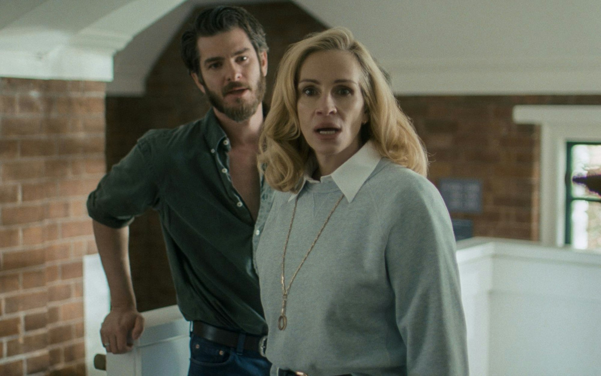Mit Andrew Garfield und Julia Roberts ist der Thriller „After the Hunt“ erstklassig besetzt. (Bild: 2025 Amazon Content Services/Sony Pictures)