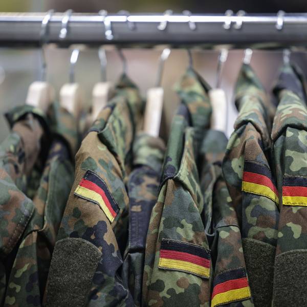 Der Koalitionsstreit um die Wehrpflicht schwelt weiter.