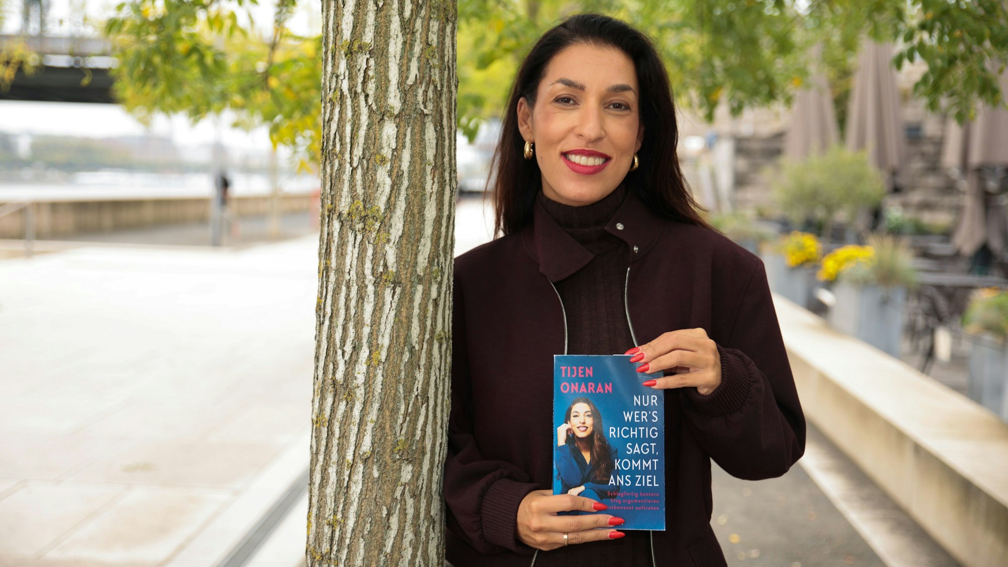 Tijen Onaran präsentiert ihr neues Buch