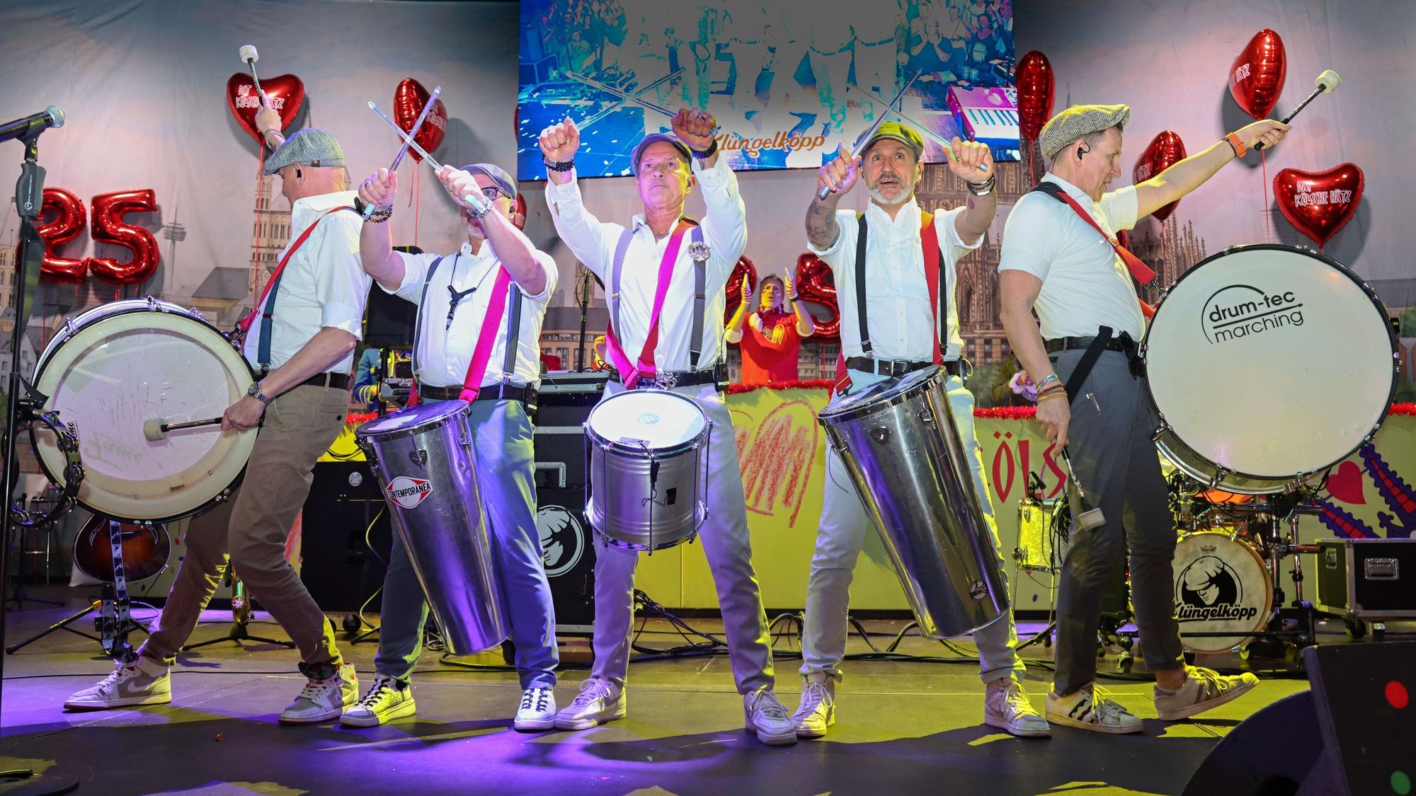 01.09.2023
Köln:
Klüngelköpp-Konzert im Gloria mit Höhnern
Foto: Martina Goyert