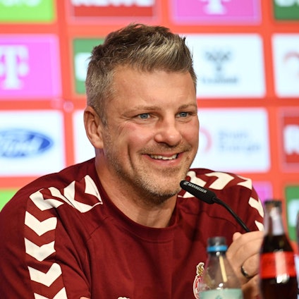 16.10.2025, xophax, Fussball 1.Bundesliga Saison 2025 / 2026 1.FC Köln Pressekonferenz vor dem Augsburg Spiel Trainer Lukas Kwasniok Köln *** 16 10 2025, xophax, Soccer 1 Bundesliga Season 2025 2026 1 FC Köln Press conference before the Augsburg match Coach Lukas Kwasniok Cologne