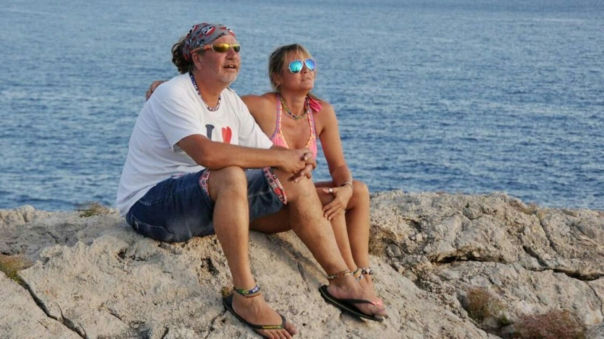Thommy und Kathrin vor dem Drama: Die beiden Auswanderer haben schon viel gemeinsam durchgemacht. (Bild: RTL / Norddeich TV / Privat)