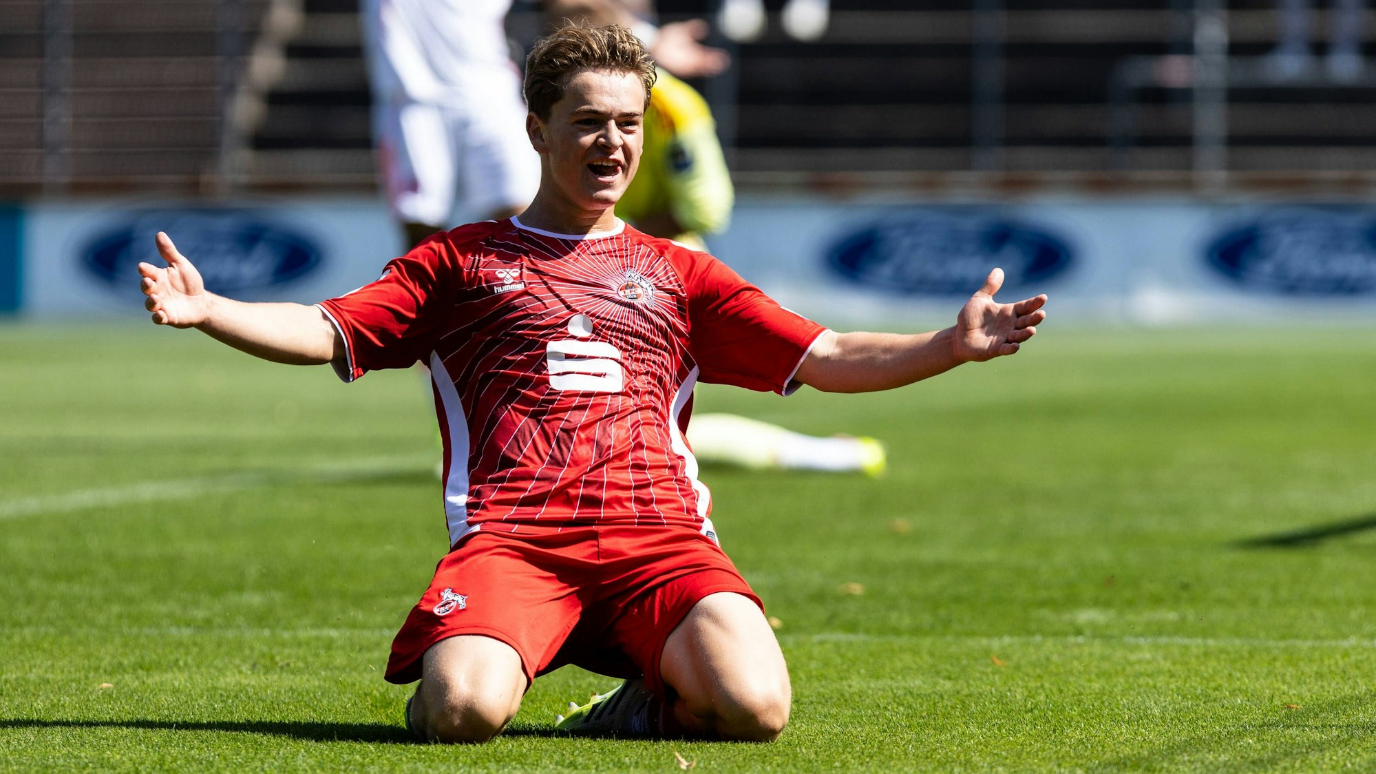 A-Junioren Bundesliga: 1.FC Köln U19 - Fortuna Düsseldorf U19 03.08.2025 1.FC Köln U19 bejubelt das Tor, 2:0 durch Benjamin Ley 1.FC Köln U19, 11 A-Junioren Bundesliga Vorrunde Gruppe G-U19 DFB-Nachwuchsliga: 1.FC Köln U19 - Fortuna Düsseldorf U19 Franz-Kremer-Stadion, Köln 03.08.2025 DFL/DFB regulations prohibit any use of photographs as image sequences and/or quasi video. *** A Junioren Bundesliga 1 FC Köln U19 Fortuna Düsseldorf U19 03 08 2025 1 FC Köln U19 celebrates the goal, 2 0 by Benjamin Ley 1 FC Köln U19, 11 A Junioren Bundesliga Vorrunde Gruppe G U19 DFB Nachwuchsliga 1 FC Köln U19 Fortuna Düsseldorf U19 Franz Kremer Stadion, Köln 03 08 2025 DFL DFB regulations prohibit any use of photographs as image sequences and or quasi video Copyright: xBEAUTIFULxSPORTS/Buriakovx