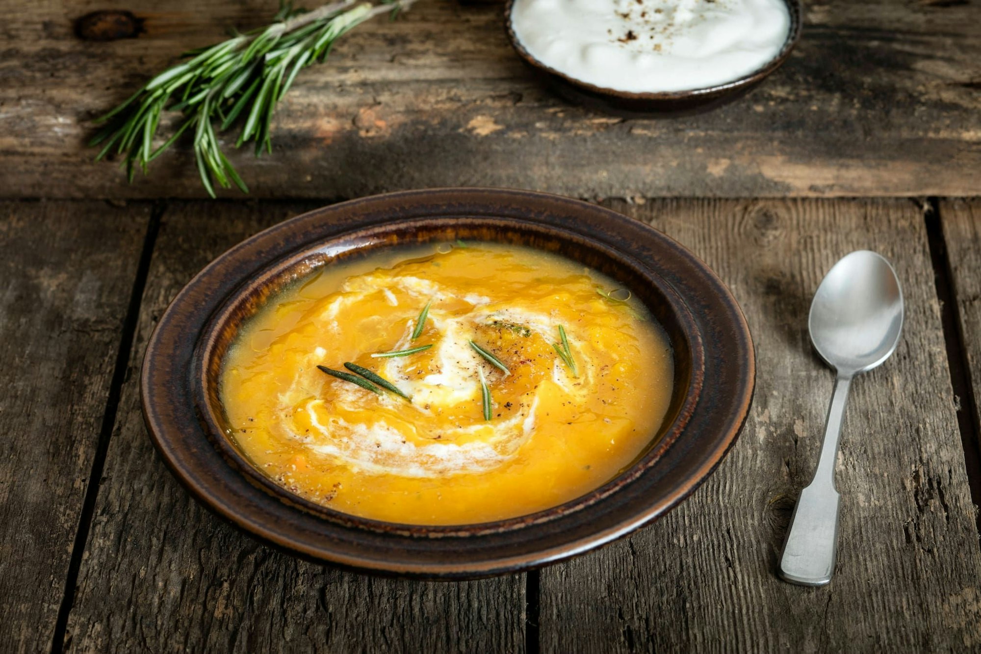 Kürbissuppe selbst machen: Das Rezept für den Herbstklassiker. Eva Gruendemann via www.imago-images.de