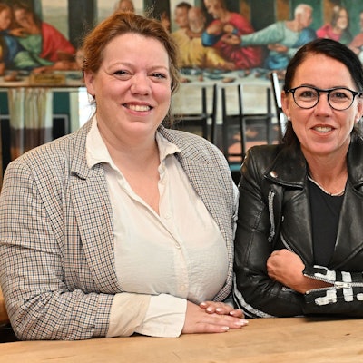 Kerstin Wald mit ihrer Tochter Laura Wald, die gemeinsam in der Gaststätte gearbeitet haben.