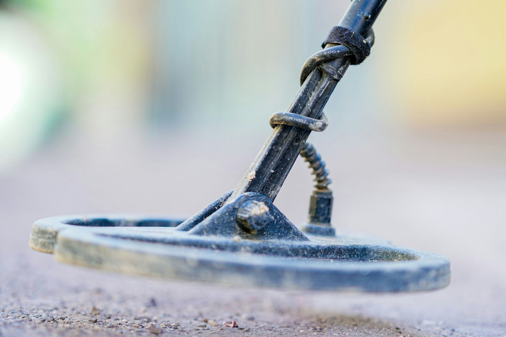 Bereits im August seien Spuren einer illegalen Begehung mit einer Metallsonde auf den Flächen der damaligen Ausgrabungsfläche beobachtet worden. (Symbolbild)