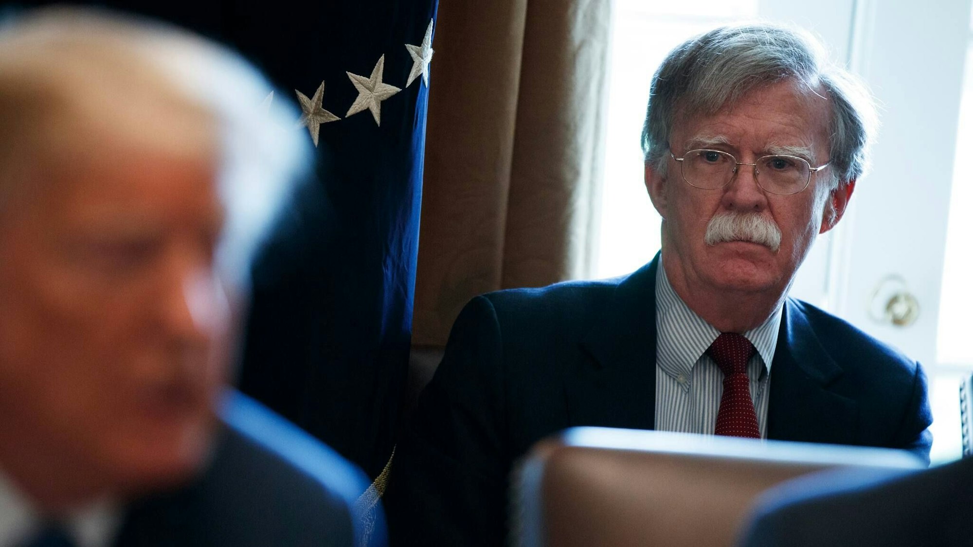 Ein Team, in dem es vom ersten Tag an Spannungen gab: Sicherheitsberater John Bolton (r.) und US-Präsident Donald Trump im Jahr 2018 im Weißen Haus. Evan Vucci