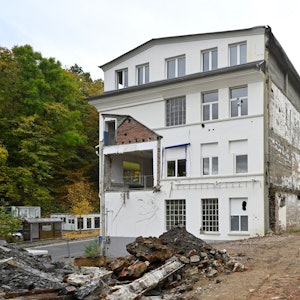 Zu sehen ist die Baustelle auf dem Gelände der ehemaligen Tapetenfabrik.