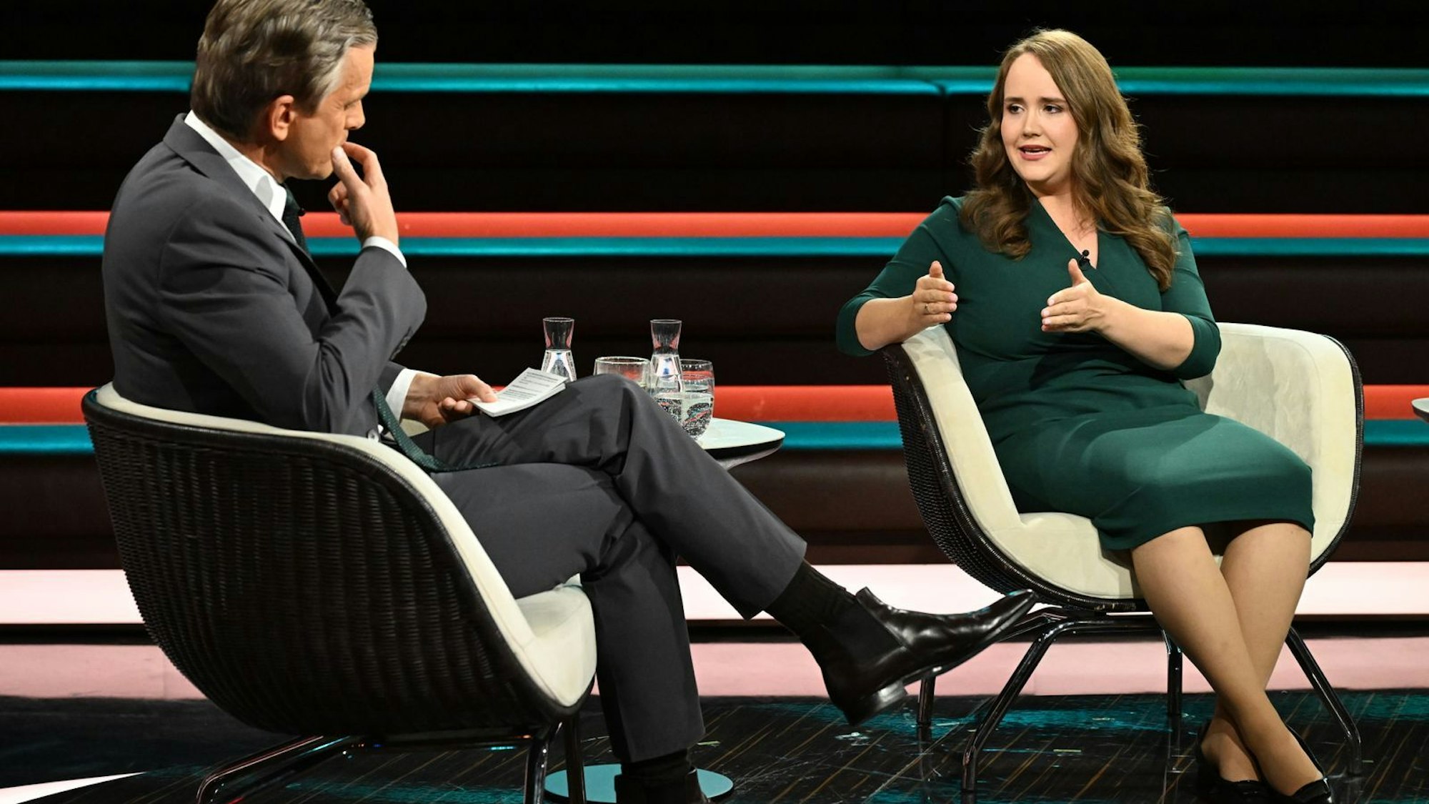 Ex-Grünen-Chefin Ricarda Lang stellte bei „Markus Lanz“ klar: „Ich habe meinen Rücktritt nie bereut.“ (Bild: ZDF / Cornelia Lehmann)