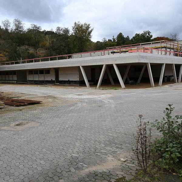 Das Foto zeigt die Baustelle am Schulzentrum Kürten