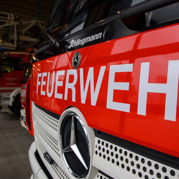 Die Kölner Feuerwehr rückte am Morgen zu einem Einsatz nach Bickendorf aus. (Symbolfoto)