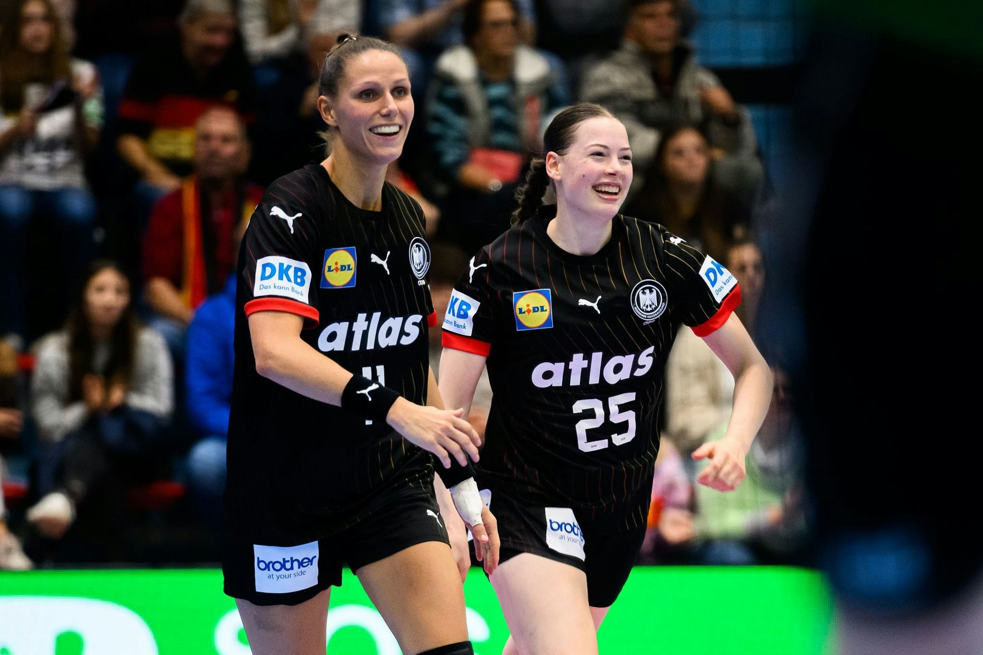 Xenia Smits und Luisa Scherer freuen sich auf die Heim-WM.