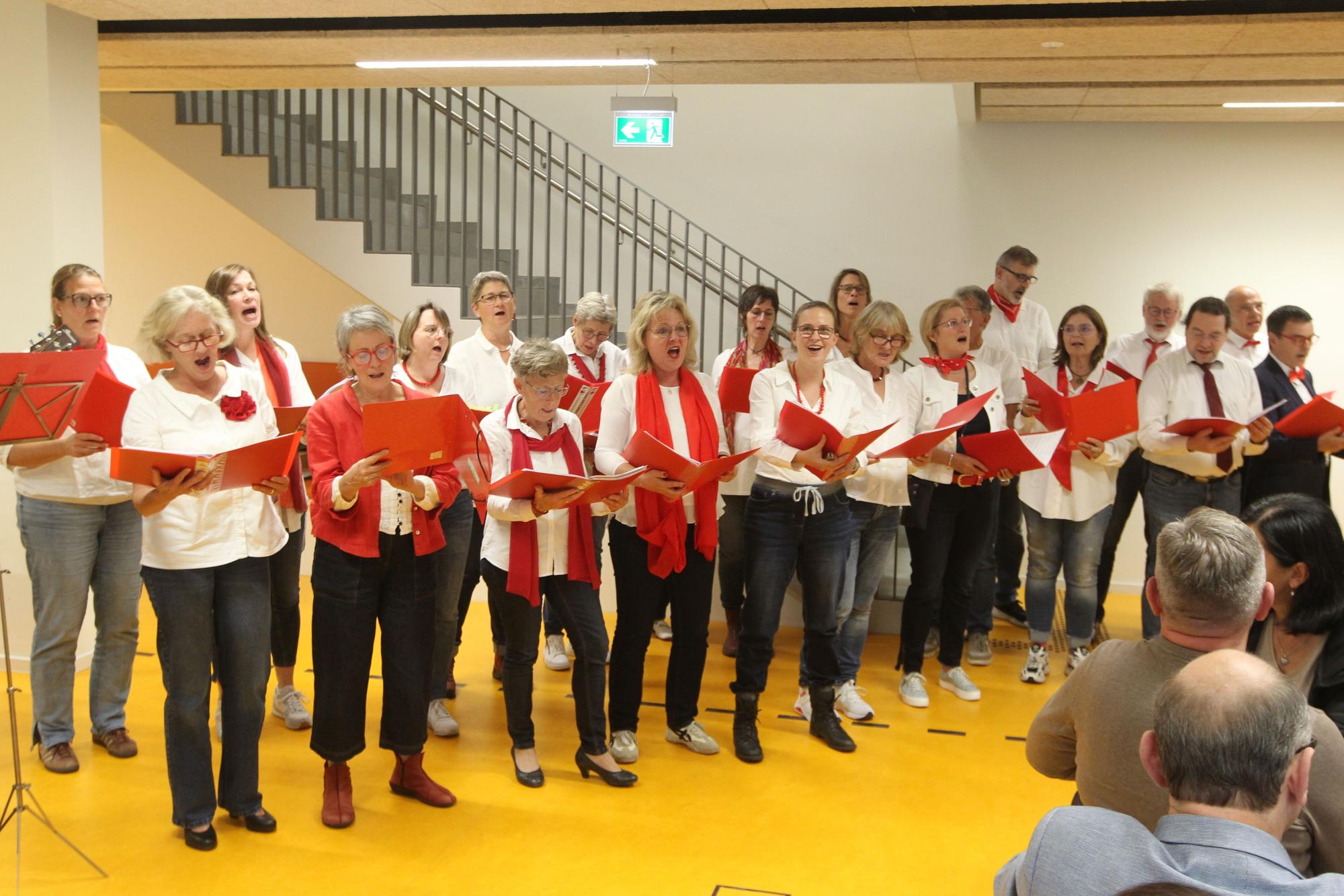 Die Colonia Harmonists aus Seelscheid sangen Lieder mit Heimatklängen.