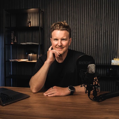 isr Arzt, Unternehmer und nun auch Autor.