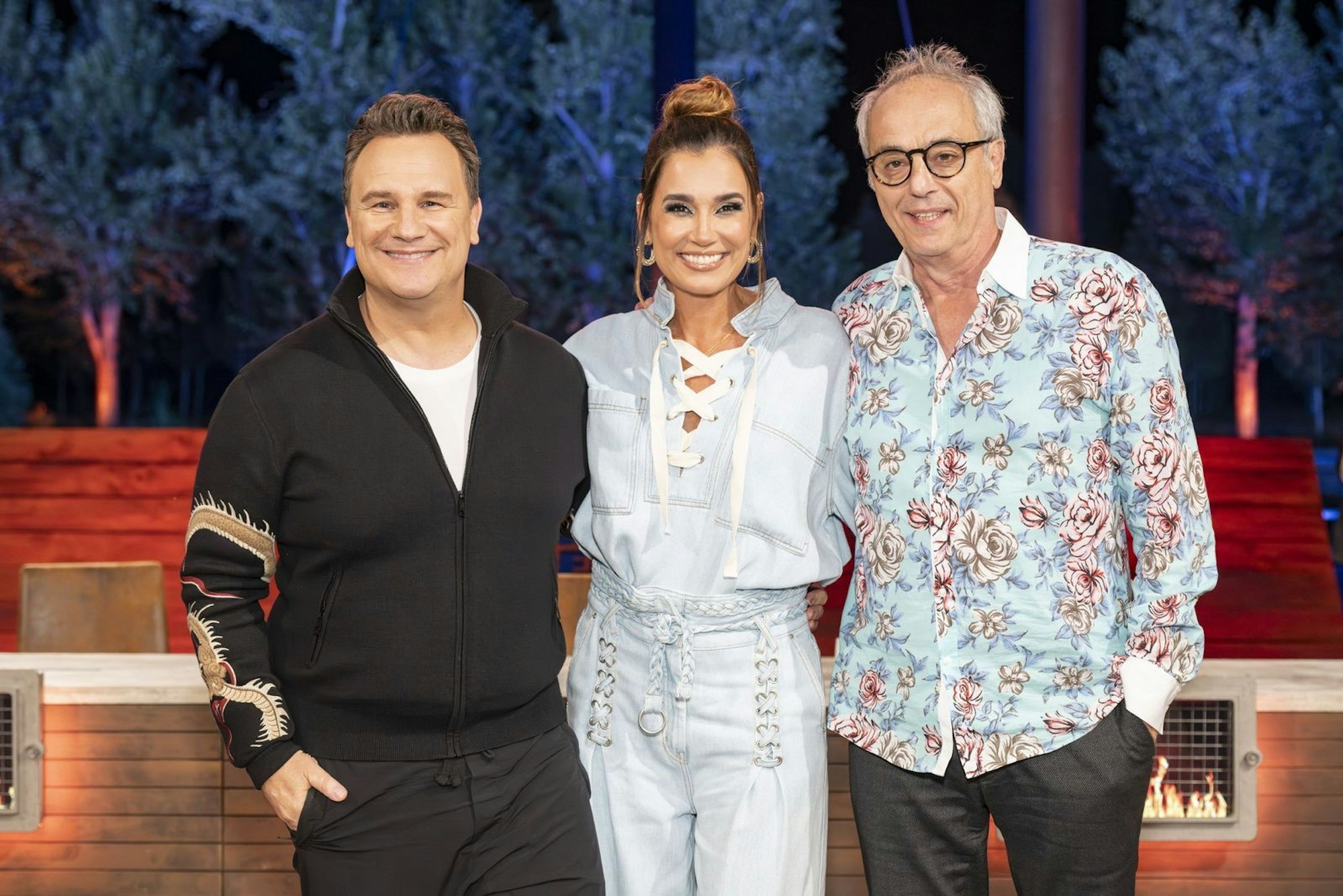 Zum letzten Mal: Christian Rach (rechts) mit seiner Jury-Kollegin Jana Ina Zarrella und dem diesmaligen Gast-Juror Guido Maria Kretschmer. (Bild: RTL/Markus Hertrich)