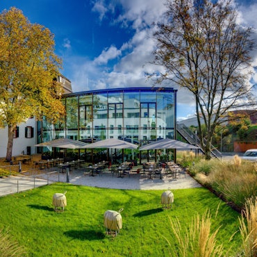 Die Alte Vogtei in Gummersbach im Herbst.