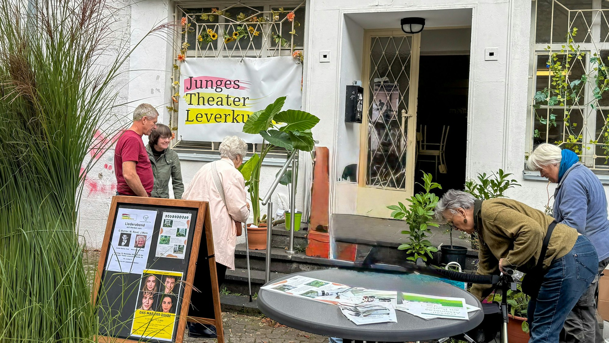 Pflanzentauschbörse am Jungen Theater Leverkusen