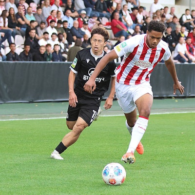 Regionalliga West: 1.FC Koeln U21 - Wuppertaler SV ** NUR FÜR REDAKTIONELLE ZWECKE ** EDITORIAL USE ONLY **Fussball Regionalliga West 6.Spieltag Montag 01.09.2025 Ort: Franz Kremer Stadion Koeln 1.FC Koeln U21 - Wuppertaler SV Im Bild von links Daiki Kamo (WSV) und Yannick Mausehund (Koeln U21) Deutschland Köln Copyright: StefanxRittershaus *** Regionalliga West 1 FC Koeln U21 Wuppertaler SV FOR EDITORIAL PURPOSES ONLY p Soccer Regionalliga West 6 Matchday Monday 01 09 2025 Location Franz Kremer Stadion Koeln 1 FC Koeln U21 Wuppertaler SV Pictured from left Daiki Kamo WSV and Yannick Mausehund Koeln U21 Germany Cologne Copyright StefanxRittershaus Copyright: StefanxRittershaus doc827idvm11ms18wcntmcj ,EDITORIAL USE ONLY