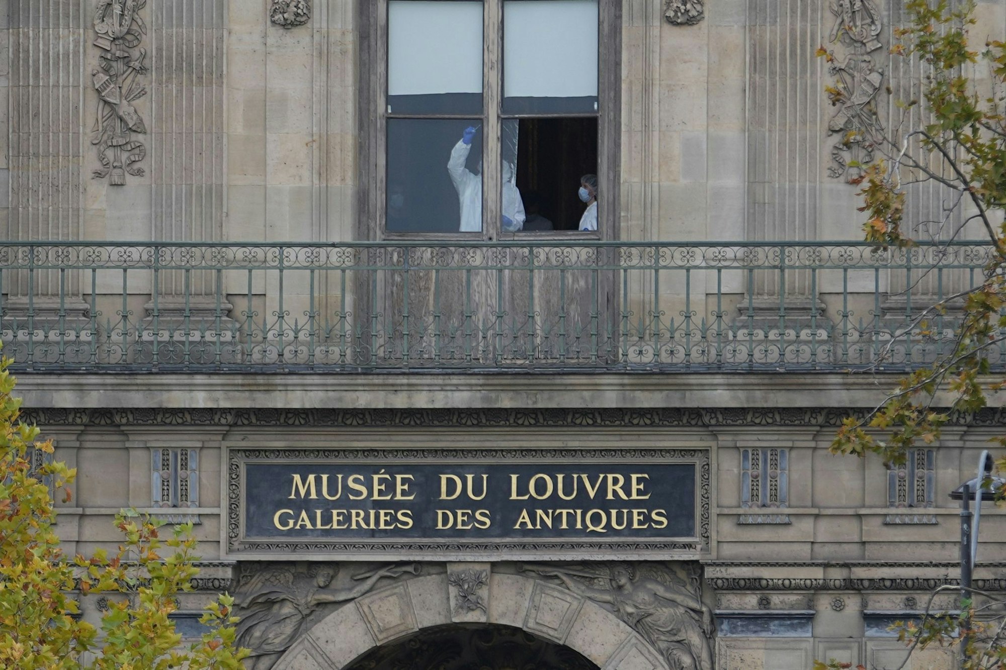 Die Einbrecher drangen über ein Fenster im ersten Stock in das Museum ein.