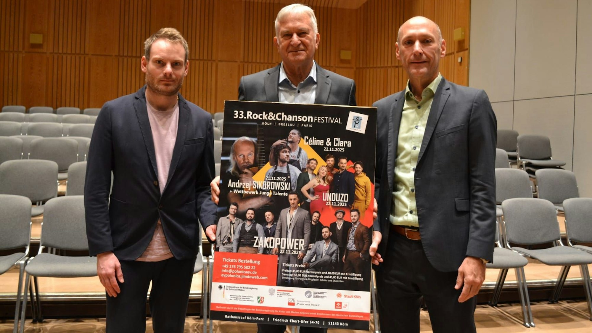 Mit dem Polonica-Vorsitzenden Zbigniew Kossak von Glowczewski (Mitte) laden Bezirksamtsleiter Guido Motter (rechts) und der Kulturbeauftragte Michael Meyer zum zweitägigen Musikfestival ein.