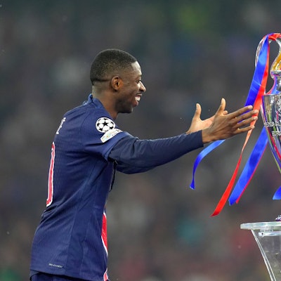 Ousmane Dembélé - hier nach dem Titelgewinn der Champions League - kehrt wohl in den Kader zurück