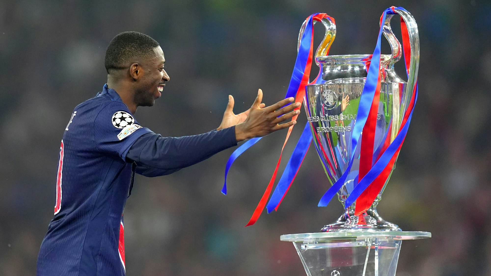 Ousmane Dembélé - hier nach dem Titelgewinn der Champions League - kehrt wohl in den Kader zurück